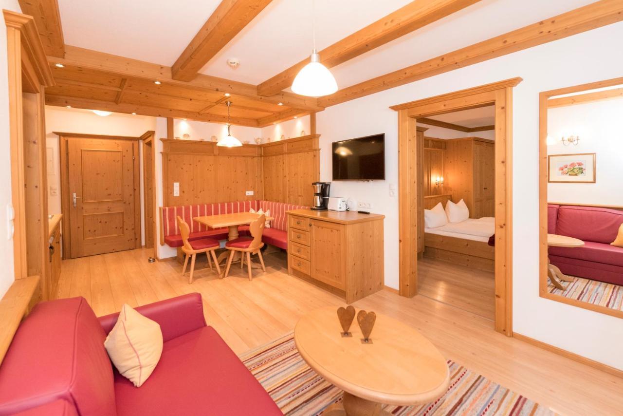 Das Gaestehaus Schneider Am Dorfplatz Alpbach Exterior foto